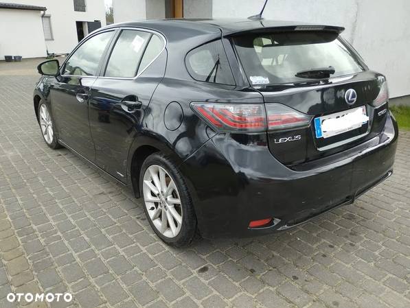 Lexus CT - 11