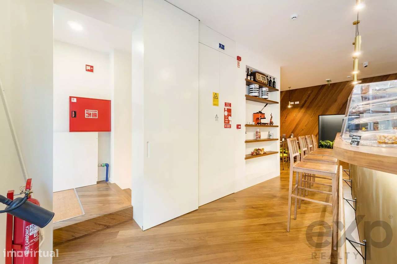 Espaço comercial no coração da Invicta Cidade do Porto! - Grande imagem: 2/23