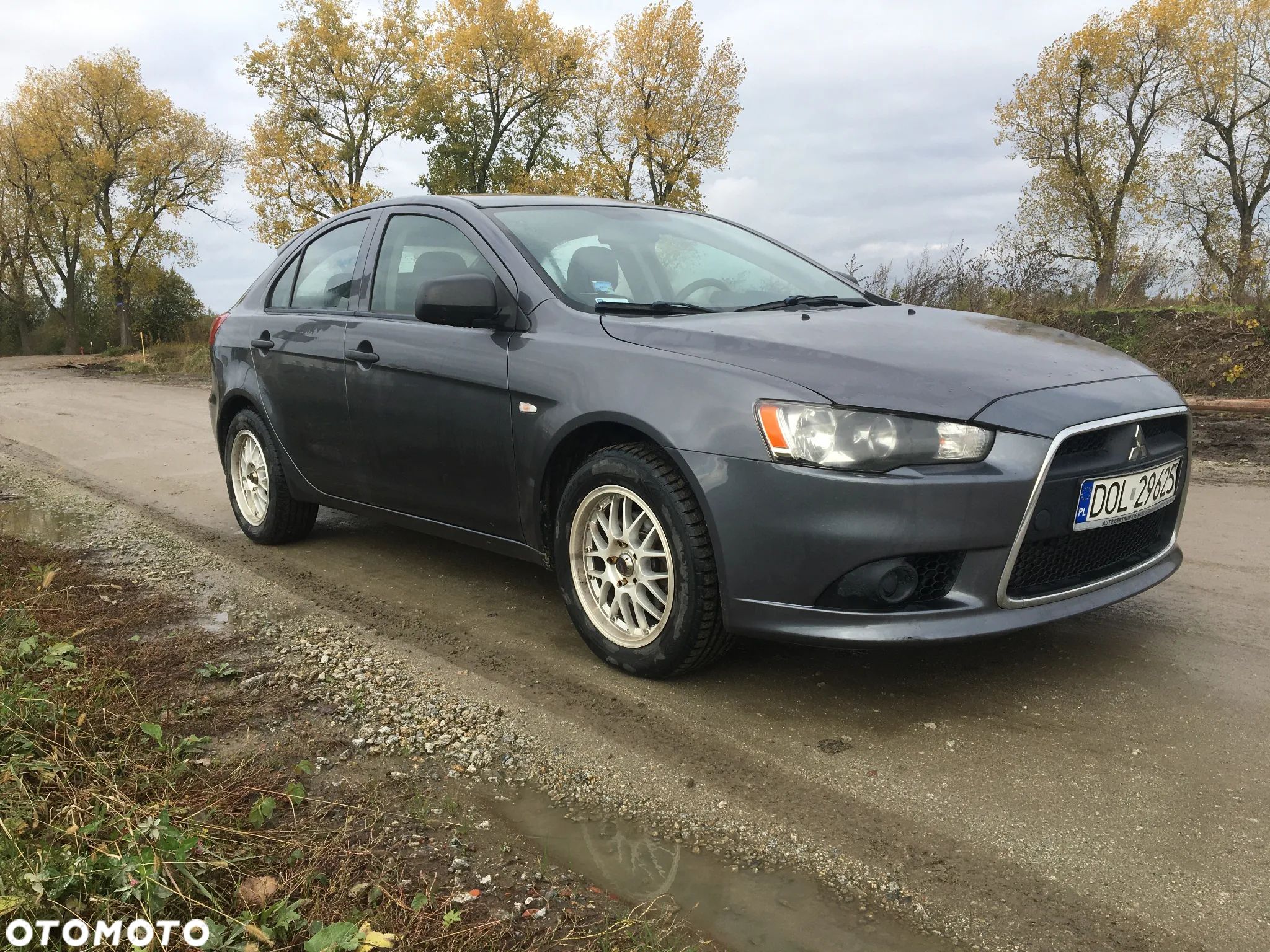 Mitsubishi Lancer - 1