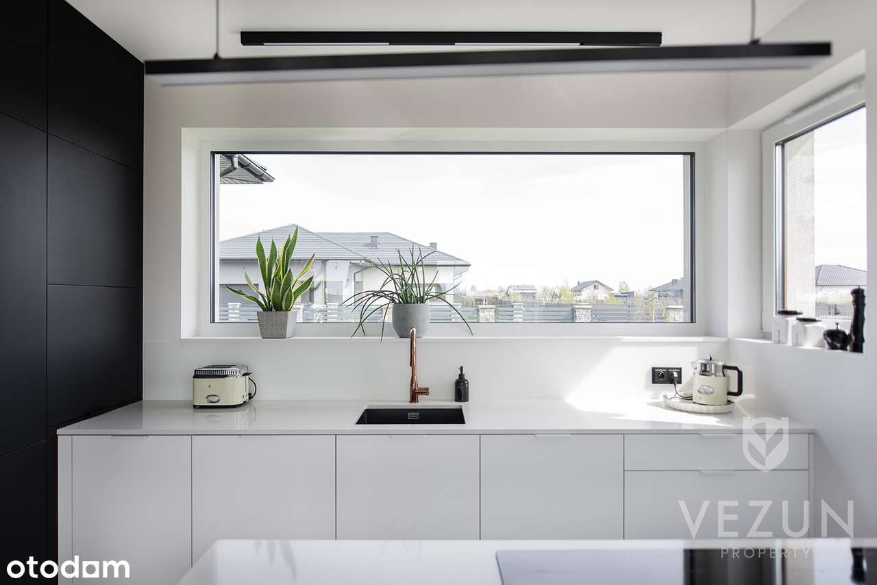 Dom parterowy o pow. 202 mkw,  pokoje, WYSOKI STANDARD-9