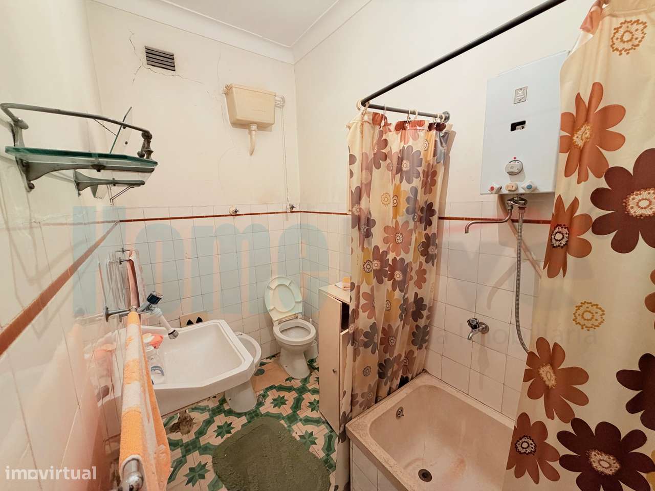 T2 com varanda, luz natural e localização central-9