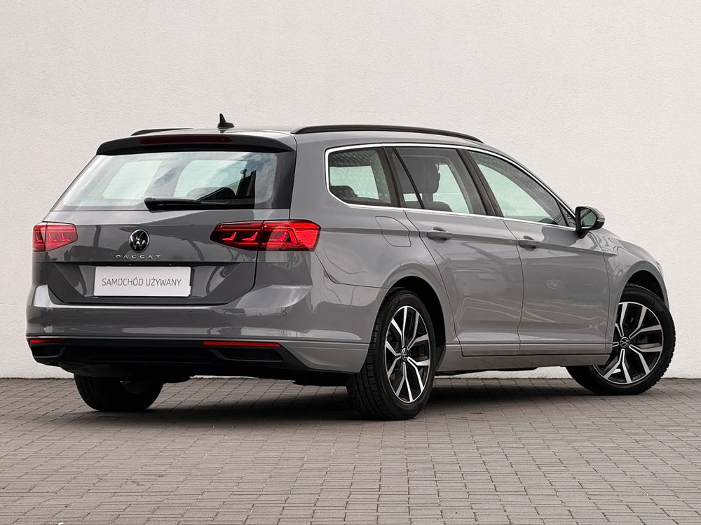 Volkswagen Passat 1.5 TSI Opf DSG Business 150 KM — zdjęcie 2