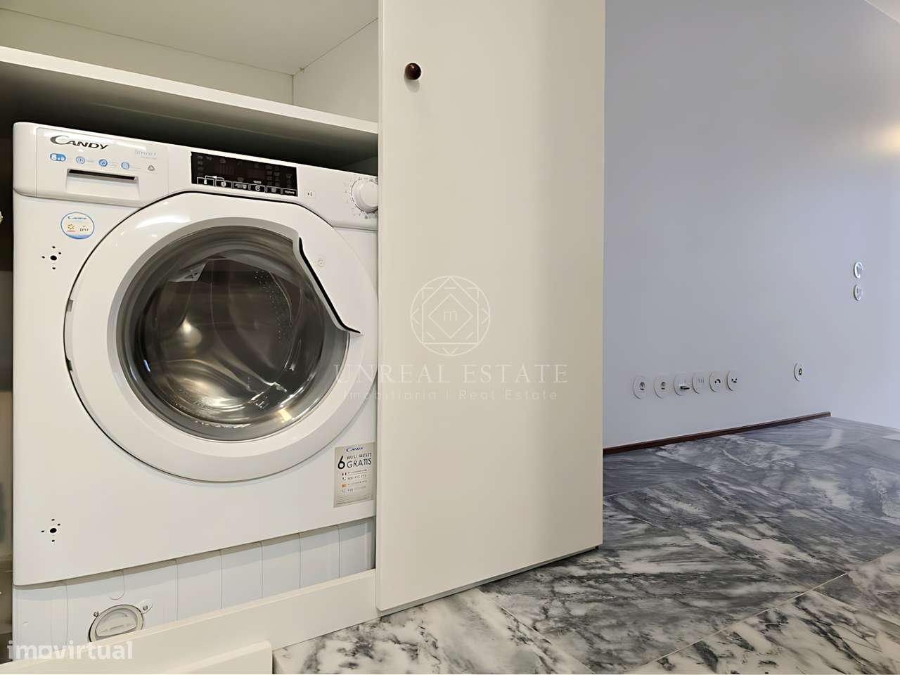 Apartamento T0 , novo, inserido em um edifício totalmente remodelado n-22