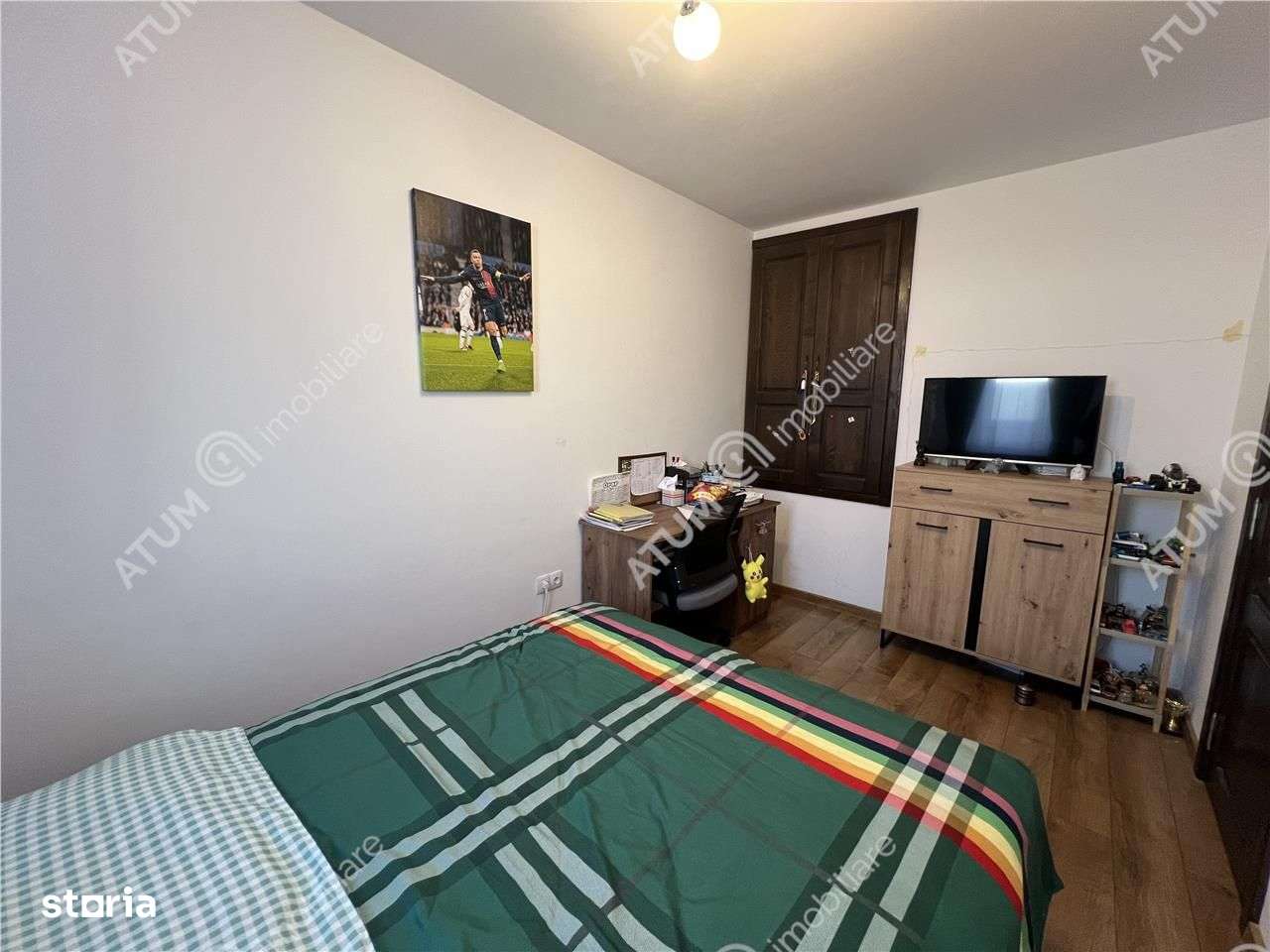 Casa cu 4 camere 2 bai si curte proprie in zona Arhitectilor-11