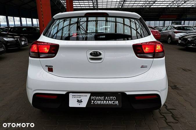 Kia Rio - 37