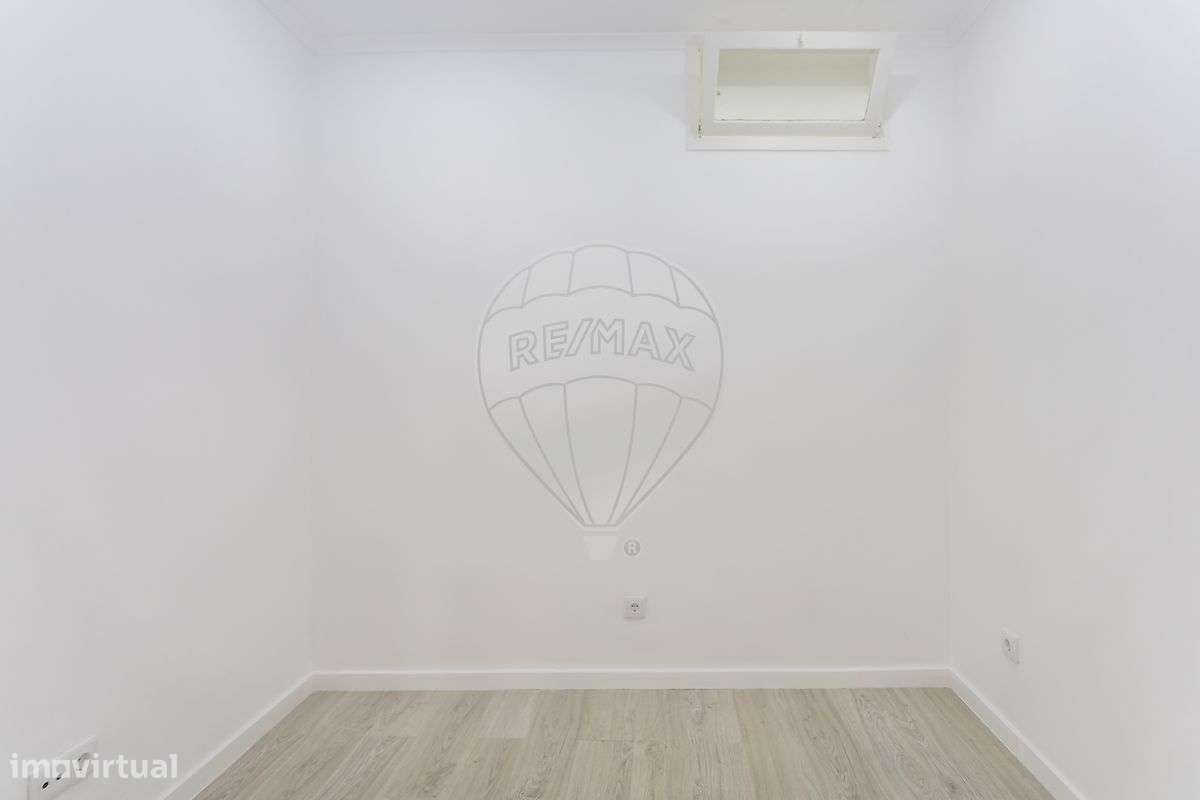 Apartamento T2 à venda em Lisboa-11