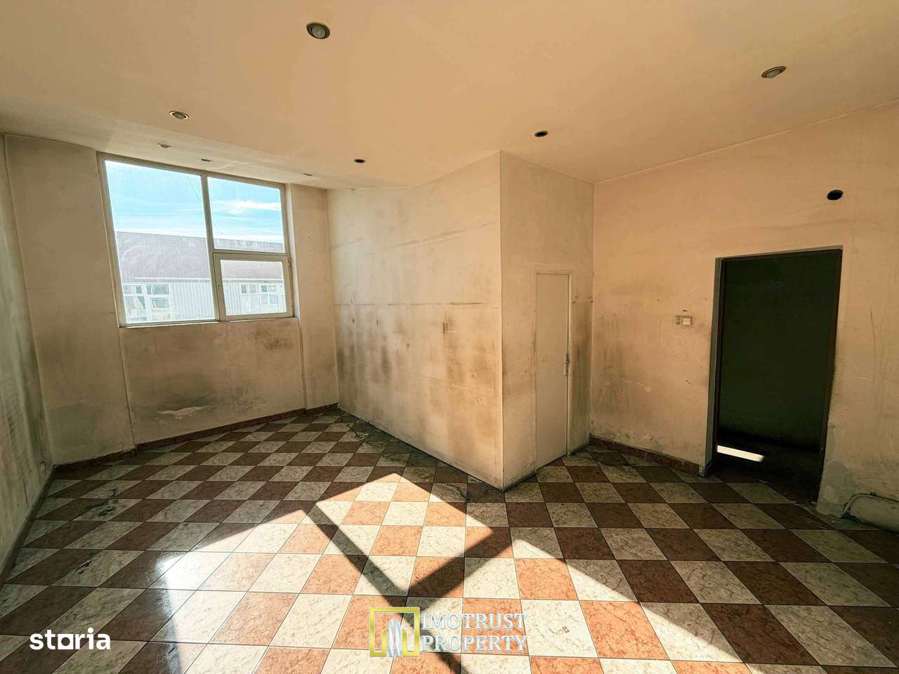 Hala industrială 1.150 mp – Arad, zonă centrala de servicii - Imagine principală: 4/6