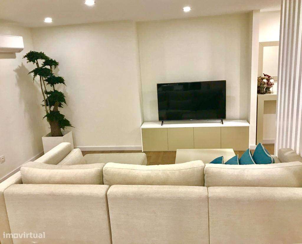 Apartamento T3 Mobilado de Sonho em São Vicente-5