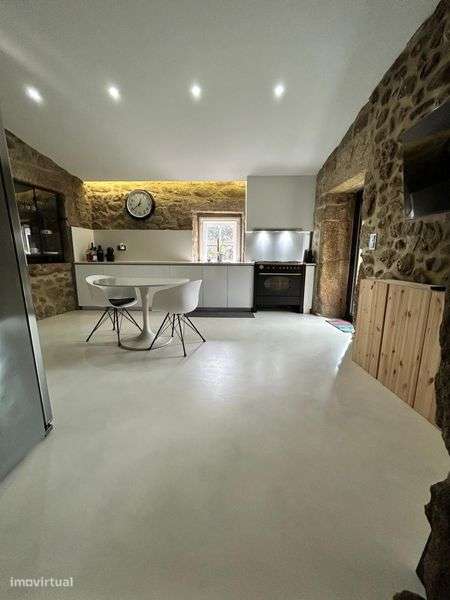 Moradia de Pedra remodelada - Grande imagem: 4/12