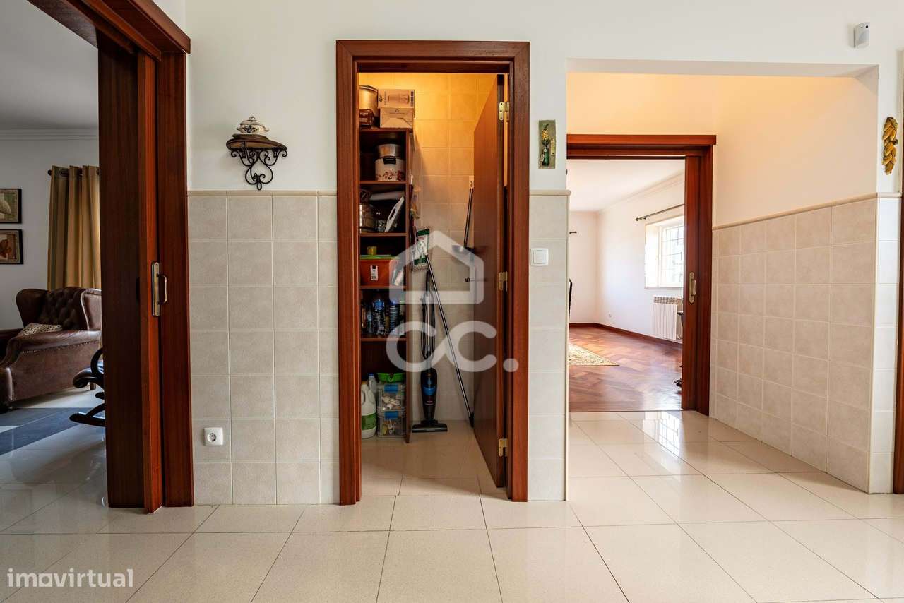 Moradia T4+3 de Prestígio em Vila Nova – Cadaval-8