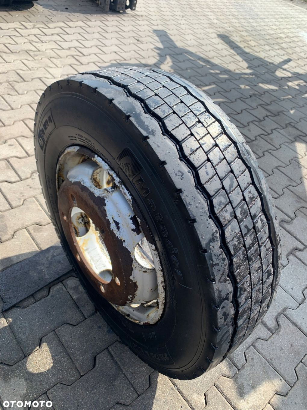 OPONA Z FELGĄ MATADOR DHR 4 215/75 R 17.5 - 2