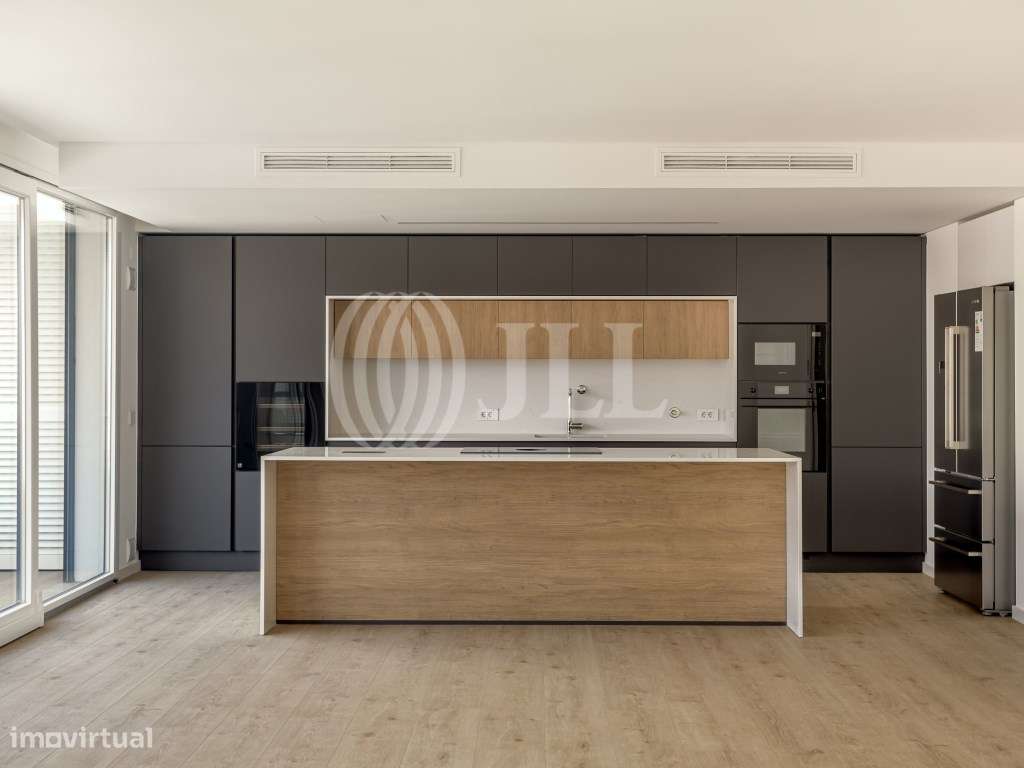 Apartamento T3 com vista mar e garagem em Cascais - Grande imagem: 3/27