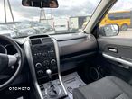 Suzuki Grand Vitara 2.0 - 10