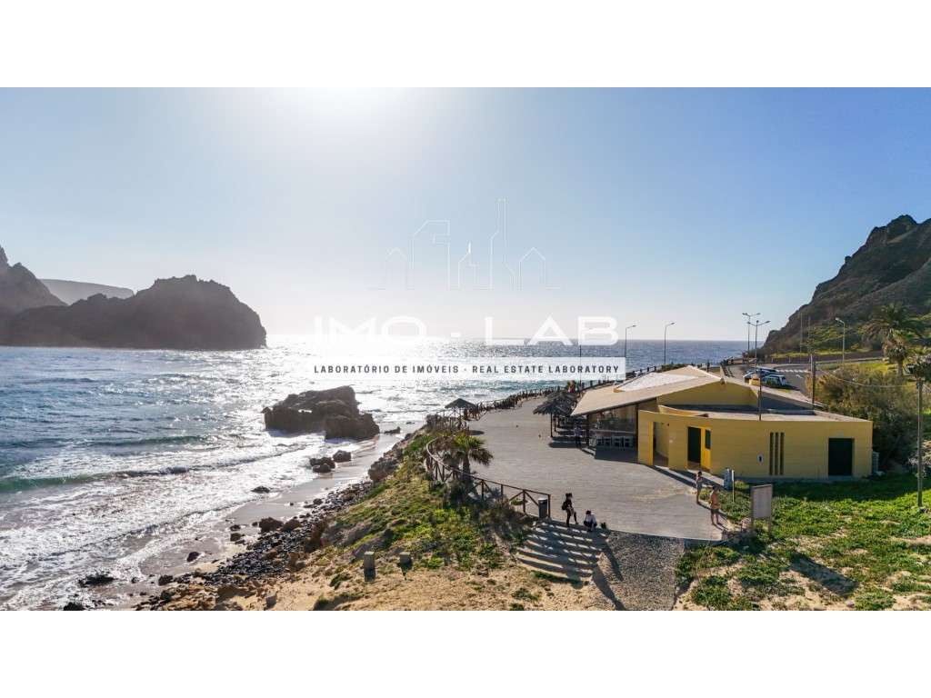 Terreno com 22.040m2 - Porto Santo-29