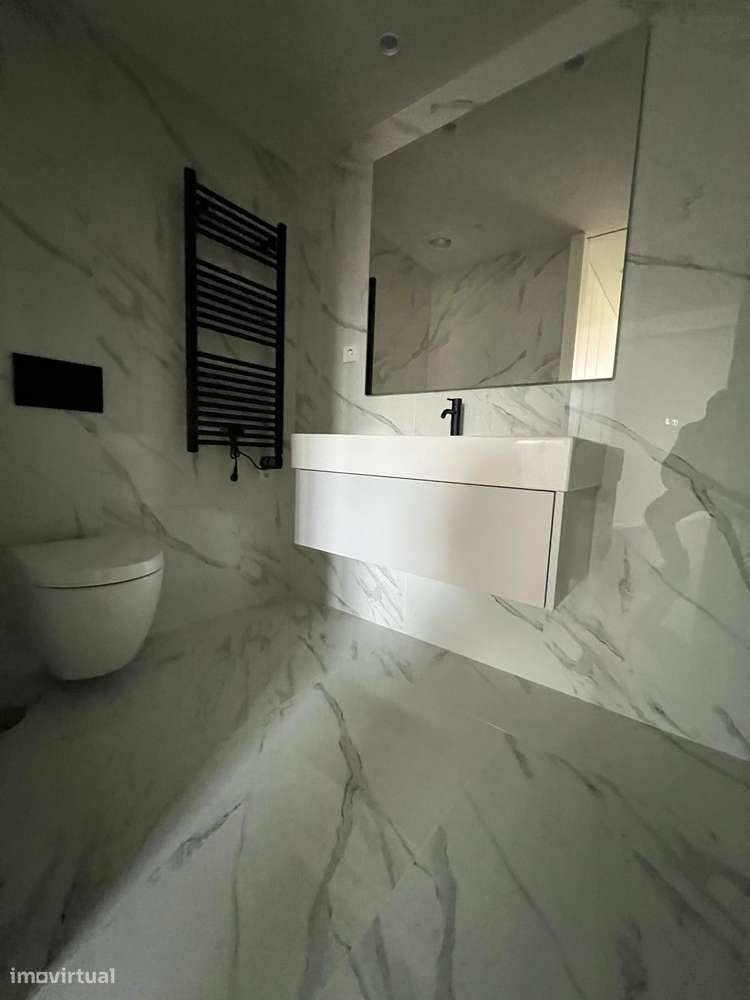 T2 Fabuloso Gaia Av.  República Metro S.  Ovídio Lugar  Garagem  Duplo-20