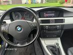BMW Seria 3 318d DPF Touring - 19
