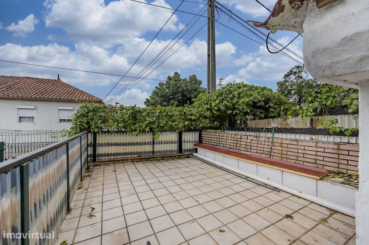 Moradia T2 para venda na Rua dos Emigrantes, Nogueira, Braga-18