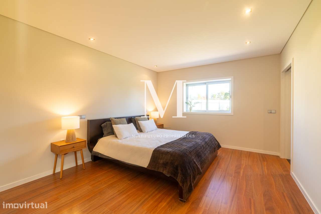 Famalicão | Propriedade T3+1 Térrea | 1.500 m² | Piscina | Jardim | LU-10