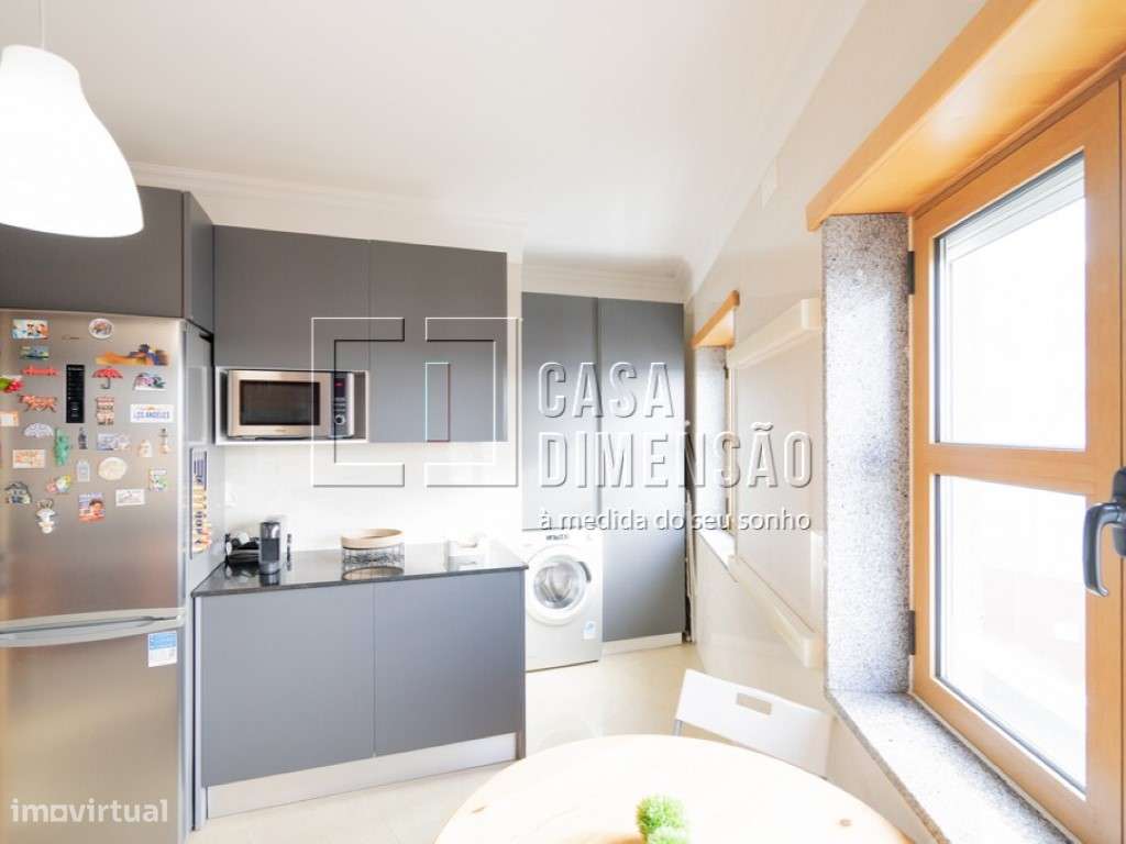 Apartamento de tipologia T2 na Serra de Carnaxide, como NOVO!!-25