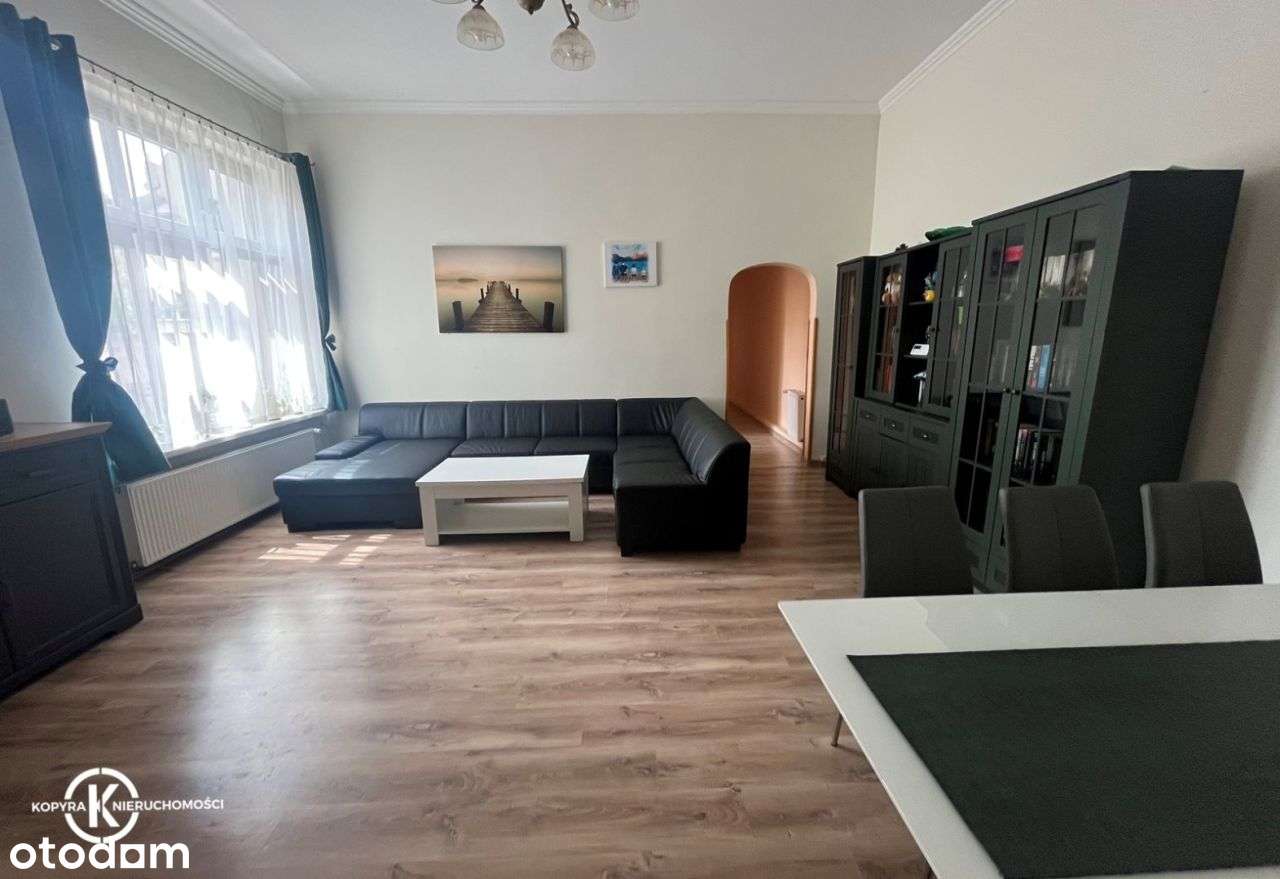 Na sprzedaż przestronne mieszkanie 5-pokojowe-5