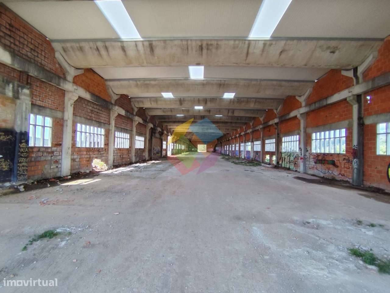 Armazem industrial 21.395,90m2 Minas do Pintor Nogueira do Cravo-2