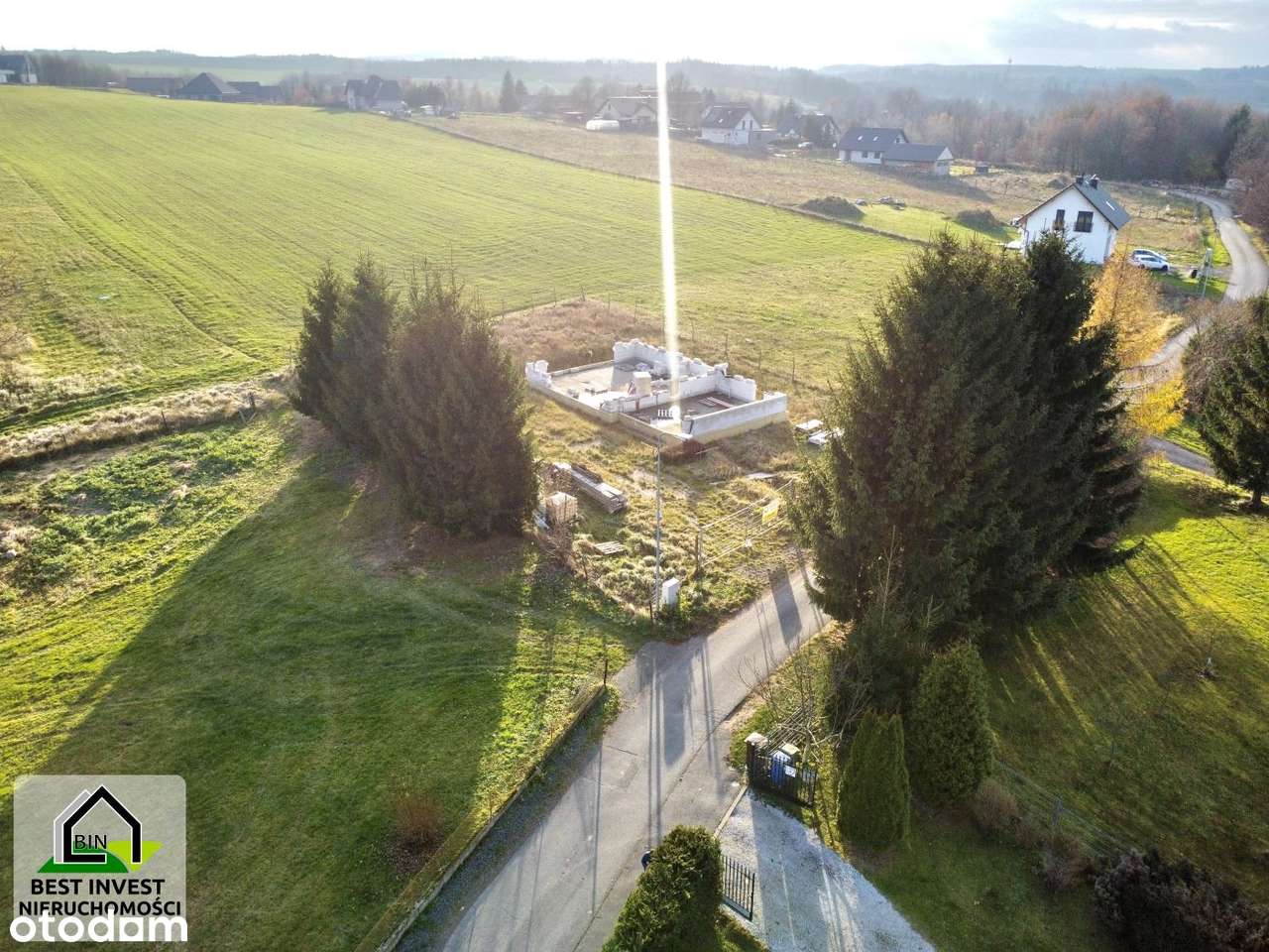 Działka z rozpoczętą budową domu dla rodziny-8