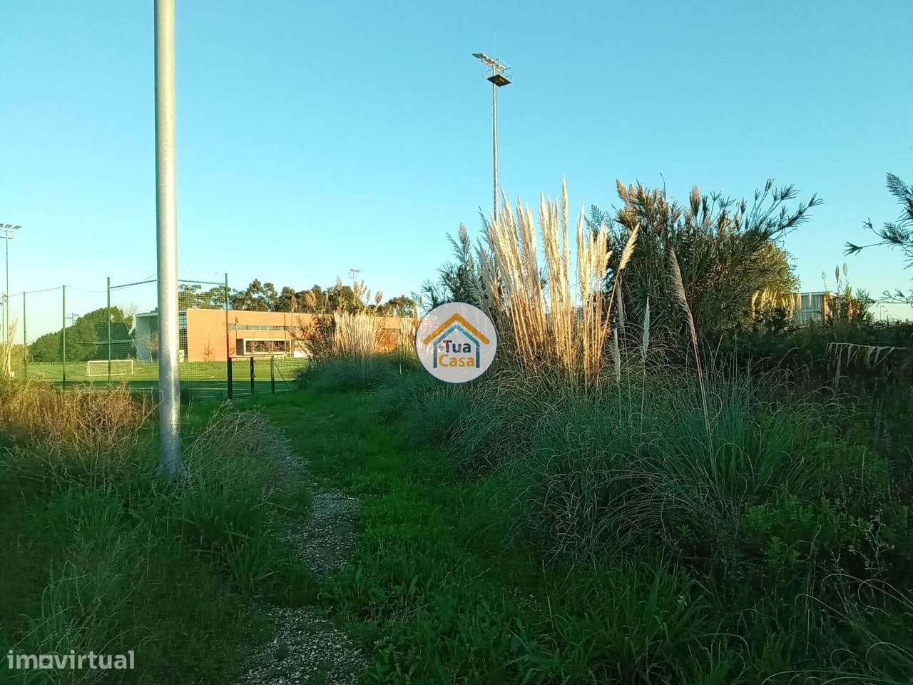 Terreno Urbano com Projeto Aprovado de Residência Universitária em Ave - Grande imagem: 4/17