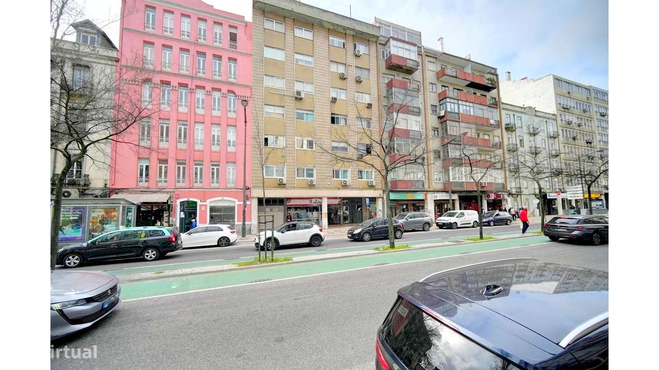 Apartamento T3 em Lisboa com terraço-37