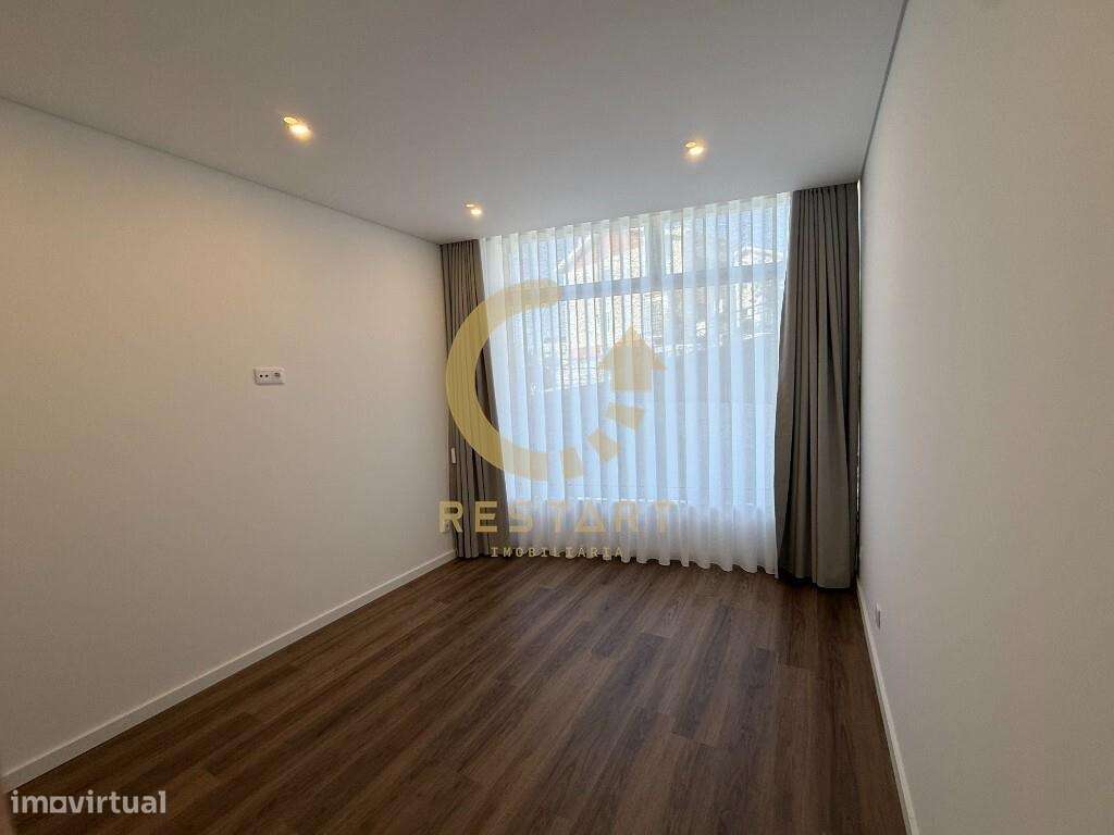 Apartamento T1+1 Totalmente Remodelado  Ermesinde-8
