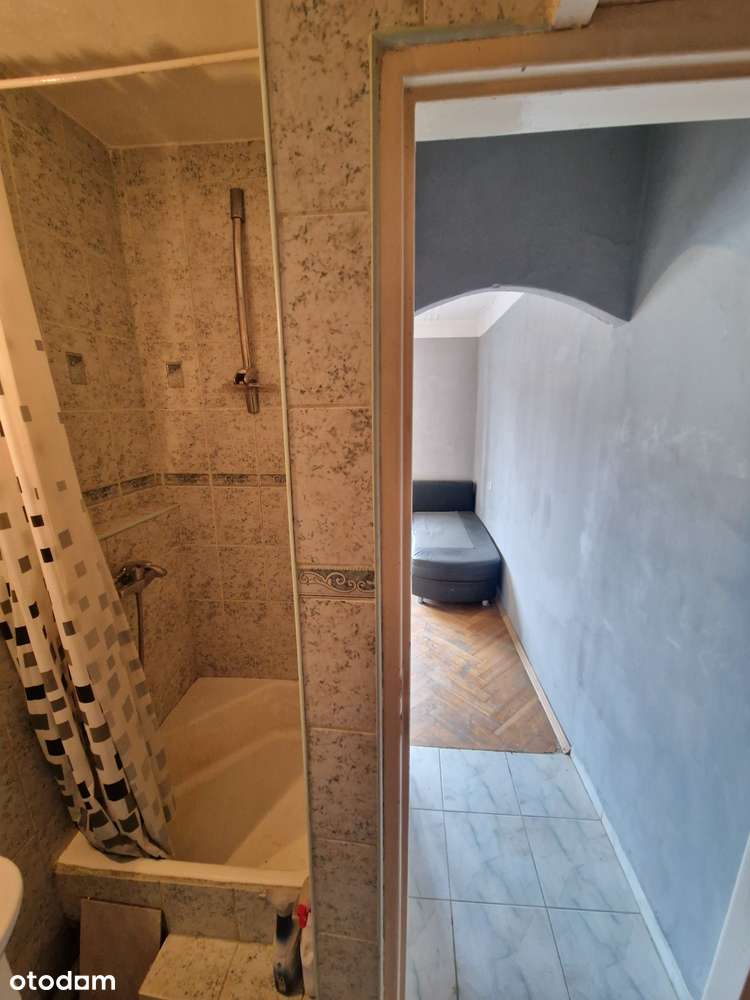 CENTRUM - kawalerka do remontu - OGRZEWANIE MIEJSKIE-4