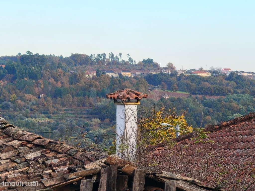 Oportunidade absolutamente imperdível - Moradia com parte renovada ...-45