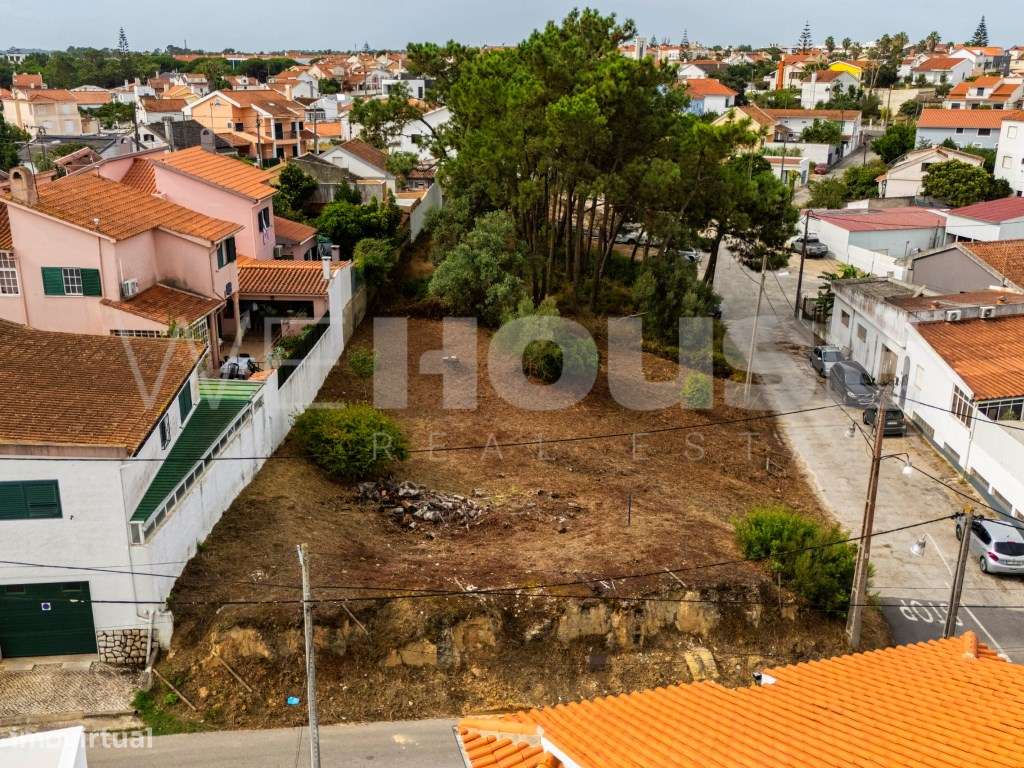 Terreno Urbano de 600 m² na Charneca da Caparica-13