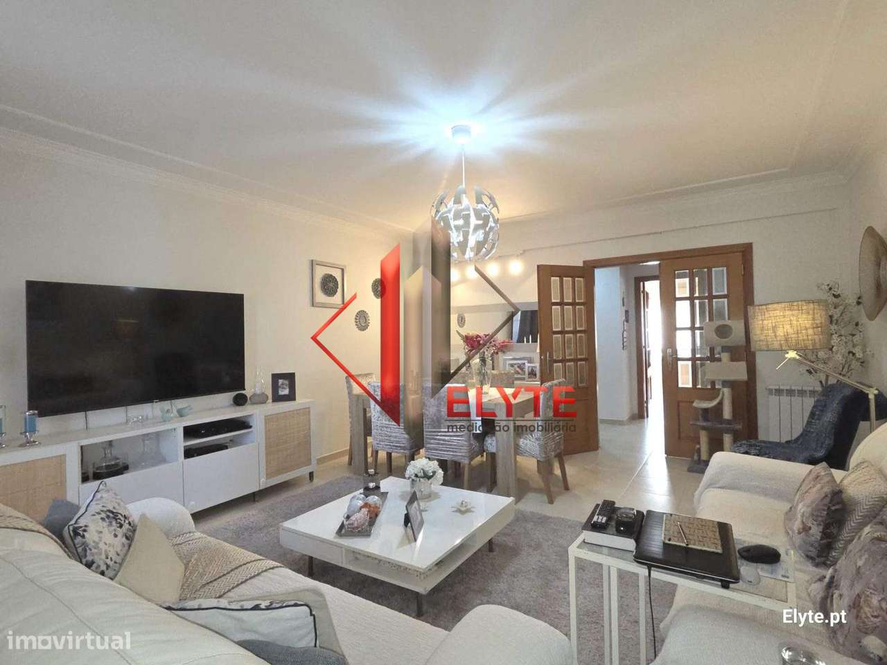 Apartamento T4 com Lugar de Garagem-11