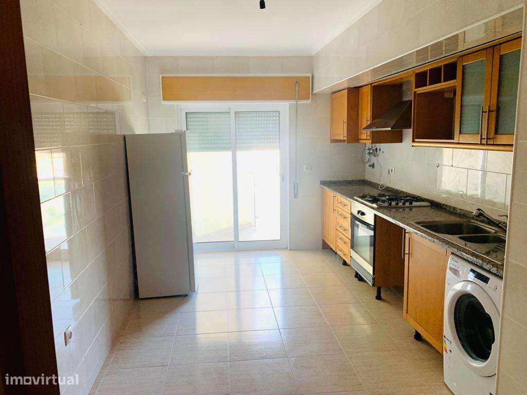 ARRENDADO ATÉ JANEIRO 2026  Apartamento T2-2