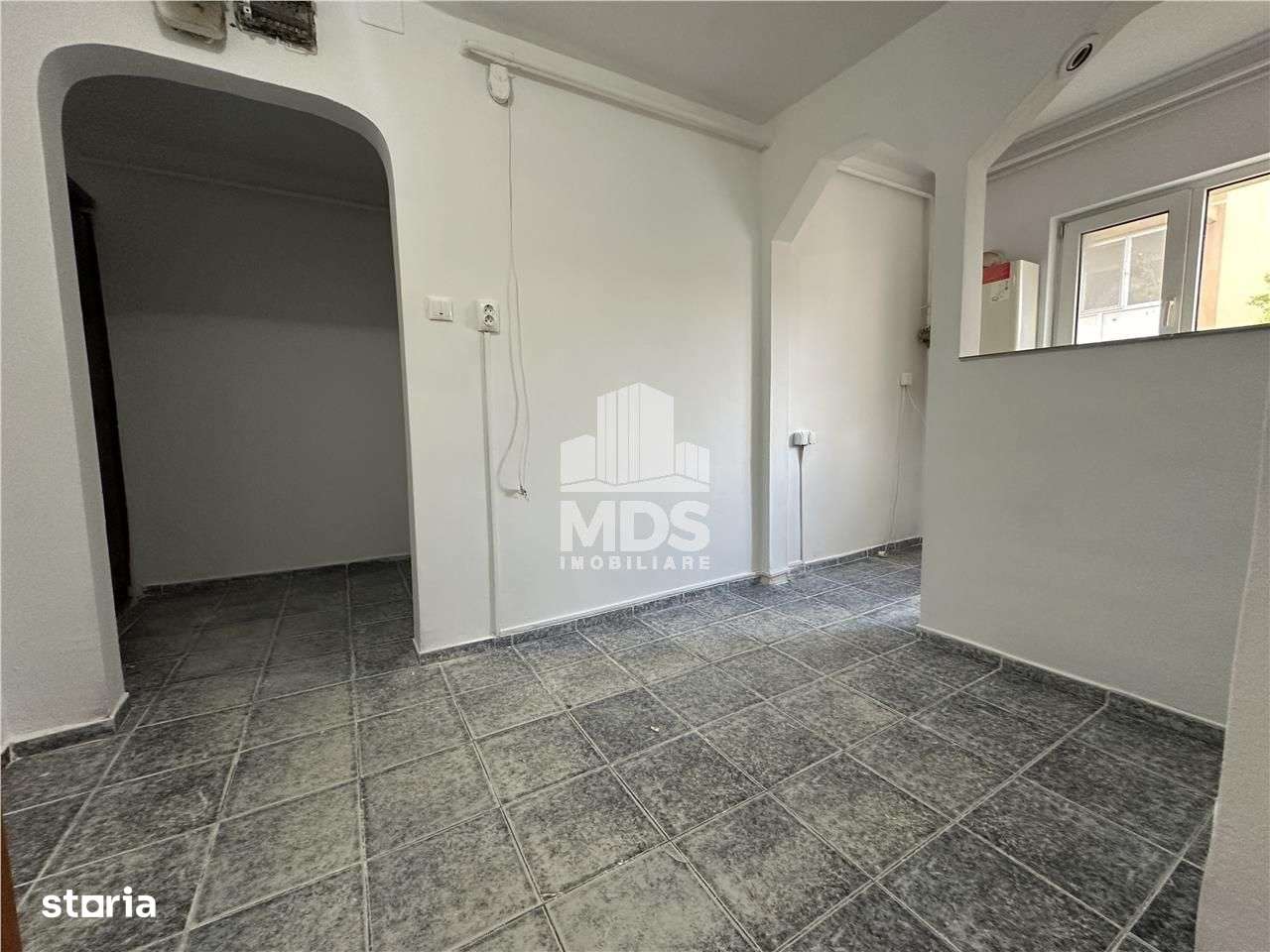 Confort 1 cu central&#259; propie, la etajul 2 in bloc anvelopat termi - Imagine principală: 5/9