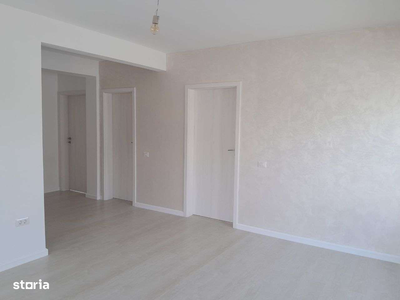 Casa individuala de vanzare in Comuna Berceni, aproape de Bucuresti - Imagine principală: 4/6