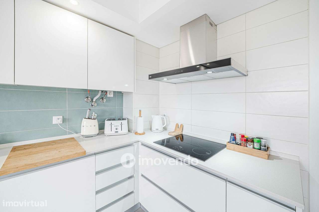 Apartamento T2 com estacionamento, na Urbanização Vale Flores - Grande imagem: 3/45