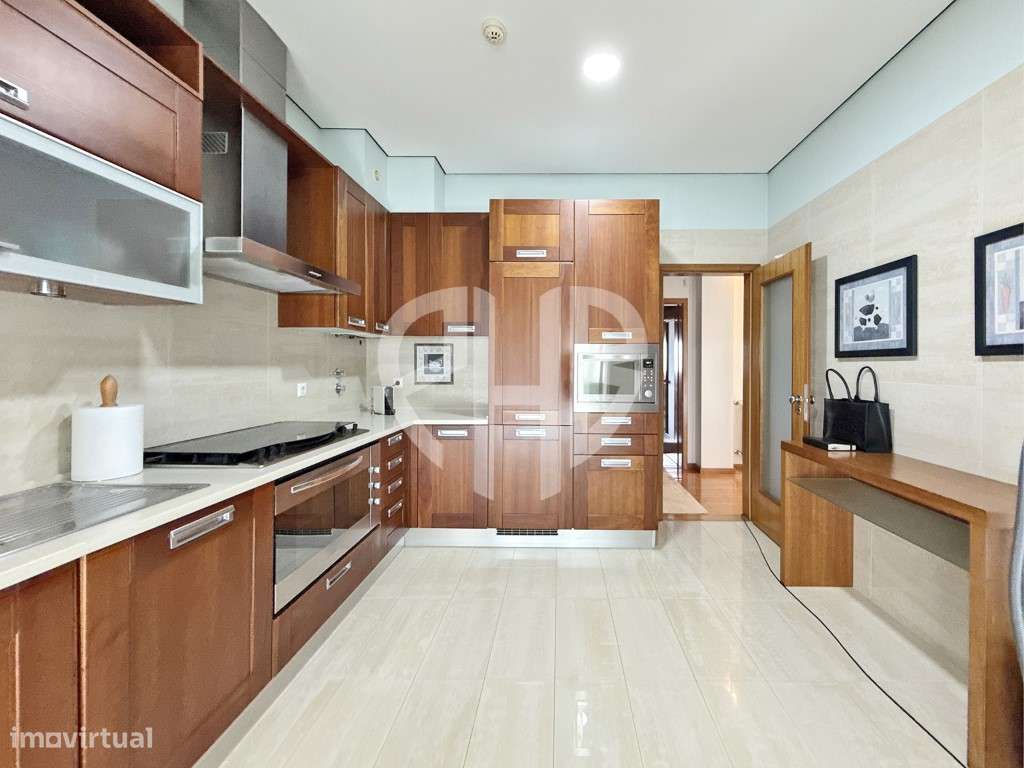 Apartamento T3+1 Duplex C/Terraço 250m2 // Condominio-46