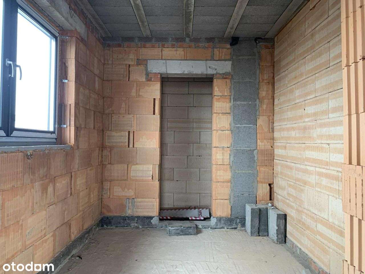 dom w stanie surowym zamkniętym Osiek Mały woj wlk-5