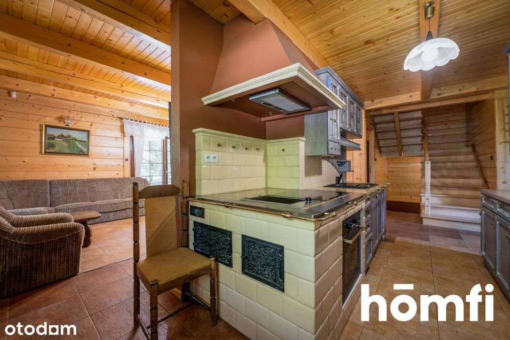 Cudowny dom w niespotykanym stylu pośród drzew - Pełny obrazek: 5/20