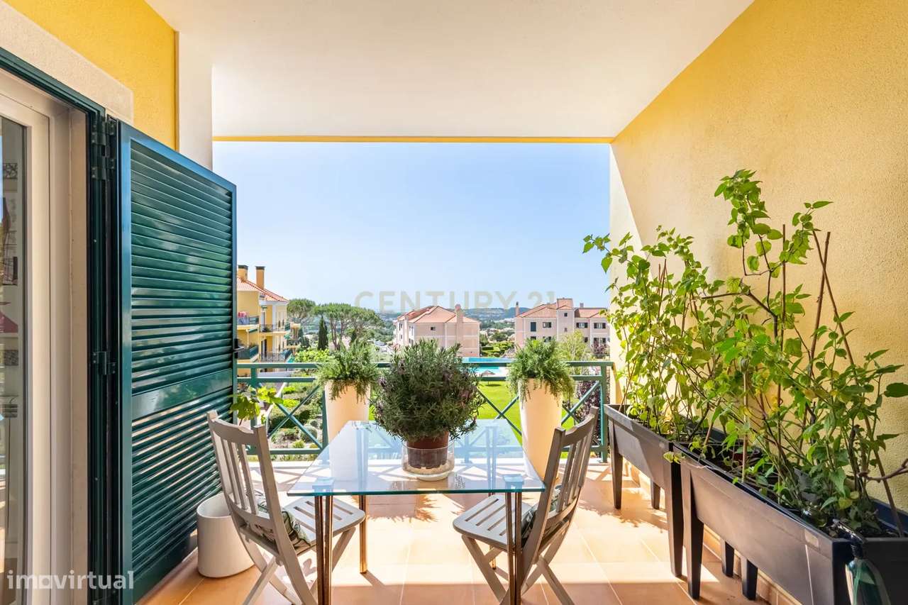 Apartamento T2 118 m2 com varanda e parqueamento - Quinta da Beloura-0
