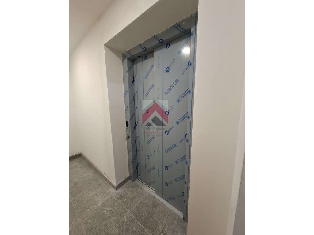 Apartamento T2 + Duplex Amplo + Terraço na Cobertura em Esgueira, A...-41