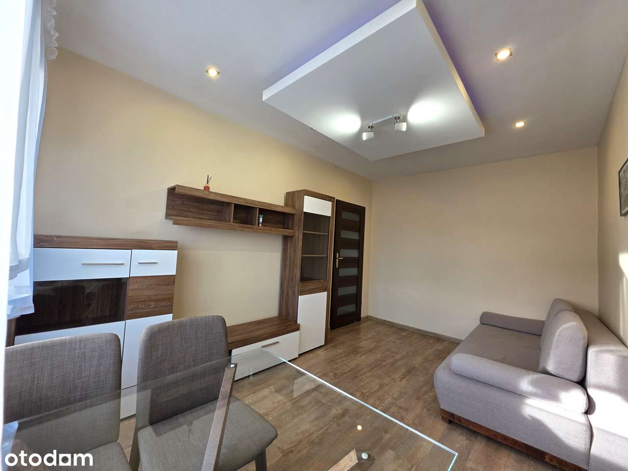 2 pokoje po generalnym remoncie na ogrodzonym i monitorowanym terenie!-2