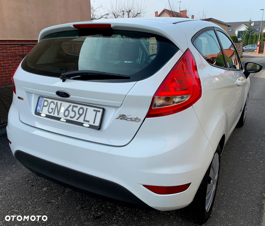 Ford Fiesta 1.6 TDCi Trend - 23