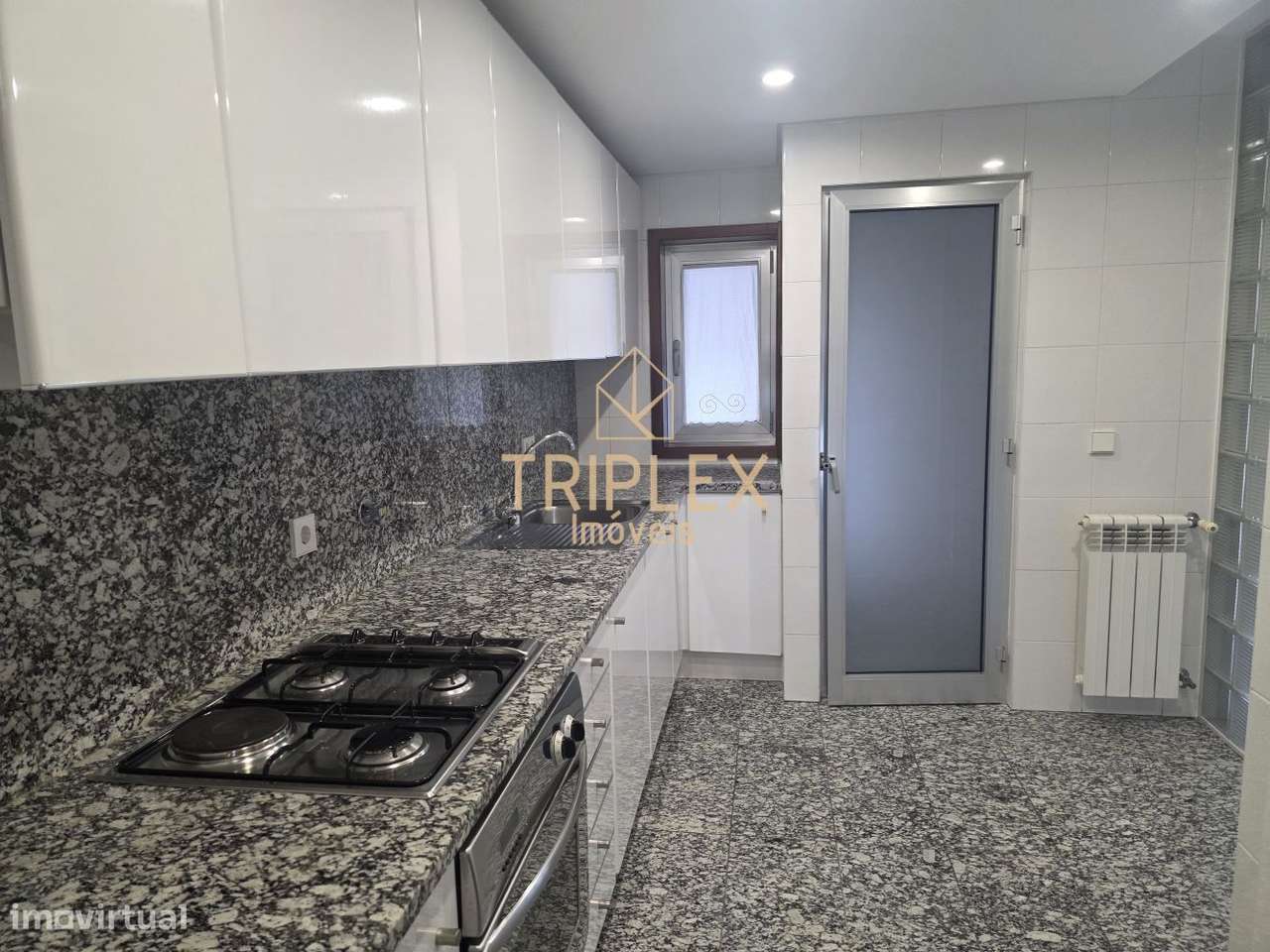 T3 - Dúplex - lugar garagem duplo - Maia-16