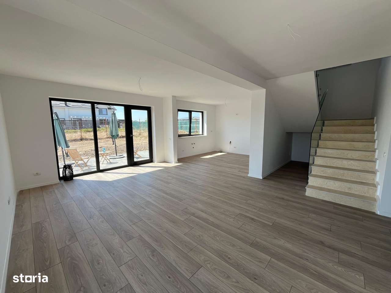 Casa la cheie - 163mp utili + teren 704 mp - cel mai mare din zona-1