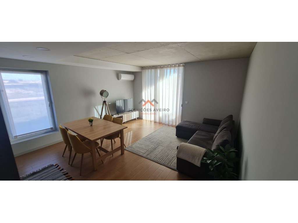 Apartamento T1 Mobilado e Equipado - Arrendamento - Grande imagem: 1/6