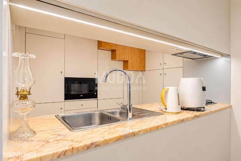 Moradia totalmente remodelada em 2025 — charme, modernidade e um jardi-2