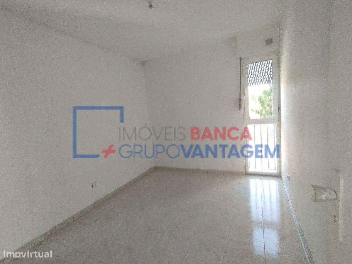 Apartamento T2 no Miratejo, Corroios, Seixal - Grande imagem: 2/23