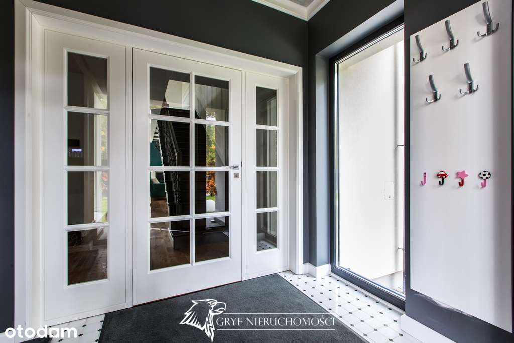 -Nowoczesny dom w otoczeniu lasu - duża działka --14